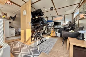 Garden Room- click for photo gallery